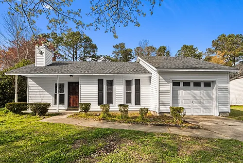 1003 Springdale Dr Photo 1