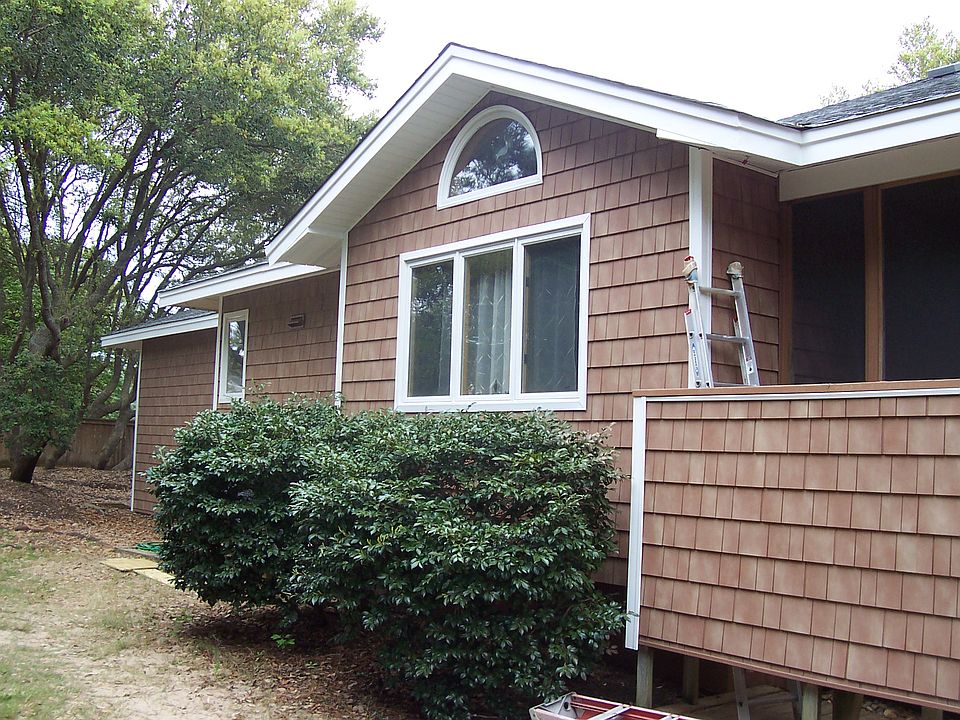 2nd image of 318 W Bridge Ln