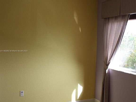 4th image of 20930 SW 87th Ave APT 307