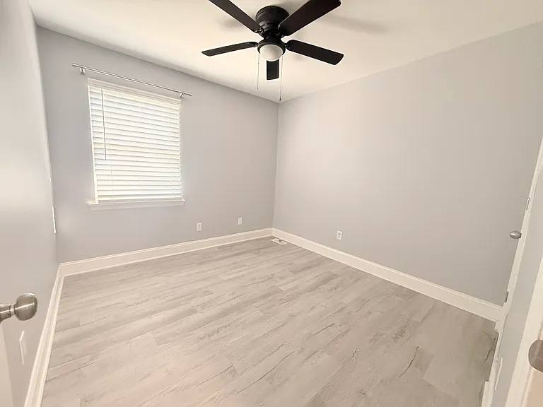 8518 Castle Pine Ct — Photo 13