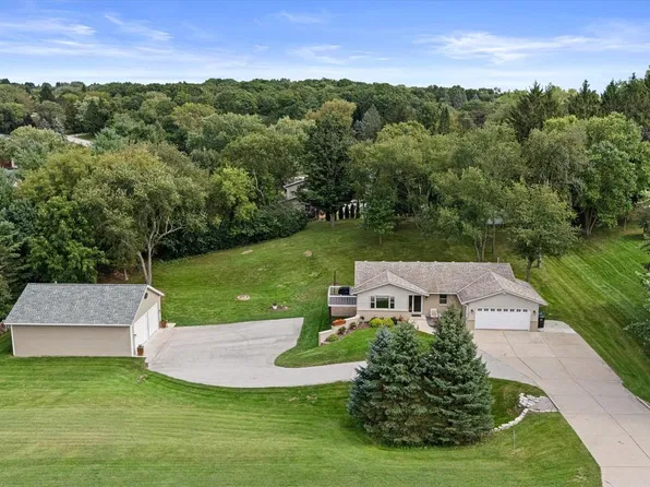 W255S6620 Oakdale DRIVE, Waukesha, WI 53189