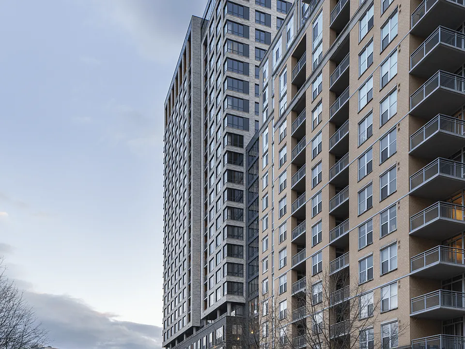 Building Photo 2