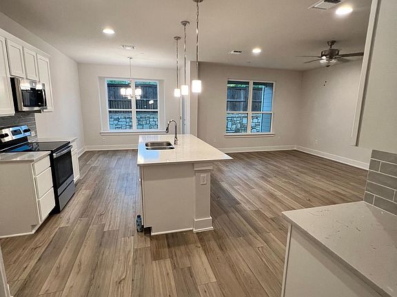 2nd image of 11210 Gadsen Ln #11210