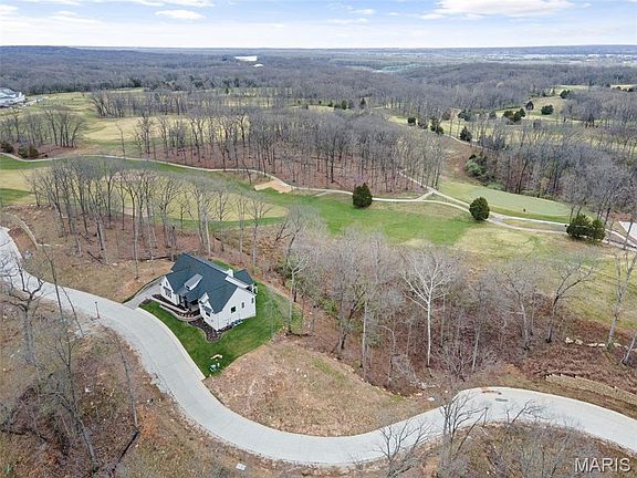3rd image of 126 Summer Grace Ln