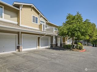 4020 S 212th Ct APT D, Seatac, WA 98198