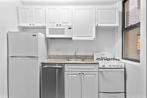 Rented by AJ Clarke | media 5