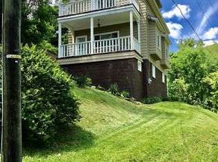 738 Mackey Ave, Martins Ferry, OH 43935