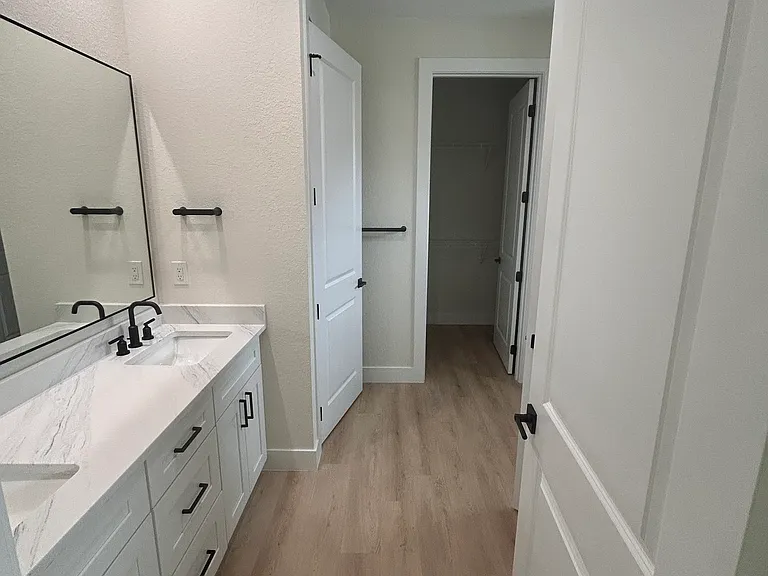 3968 Dominic St — Photo 11