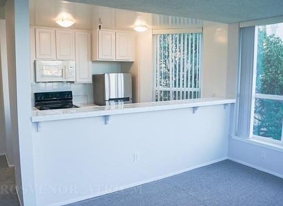3rd image of 1690 Broadway St #8055f5121