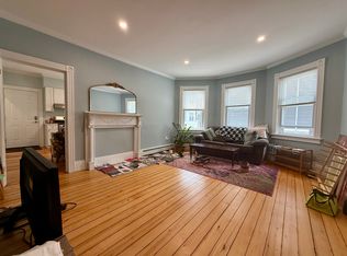 17 Amy St #1A, Providence, RI 02906