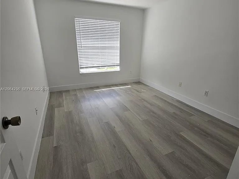 331 River Bluff Ln — Photo 9