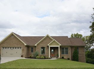 2325 Colonial View Rd, Kingsport, TN 37663