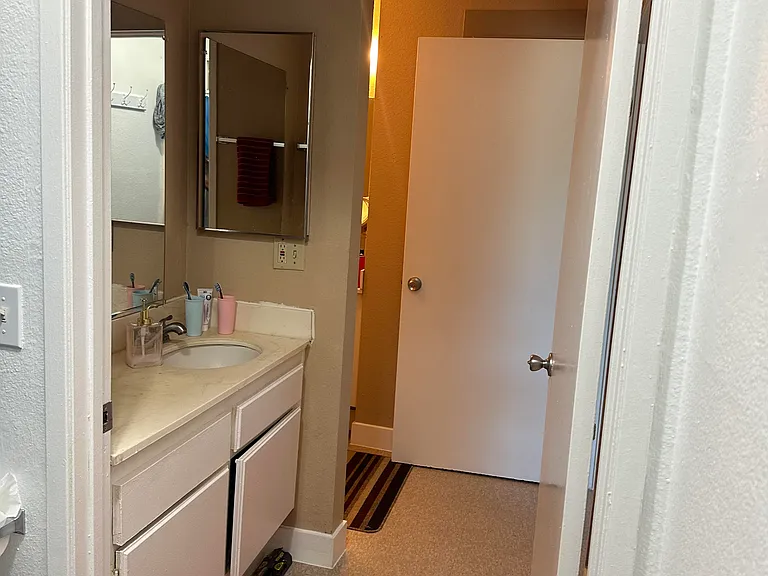 4110 Trevor Ln #C — Photo 22
