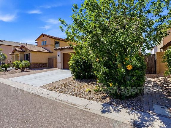 3rd image of 304 N 78th Pl