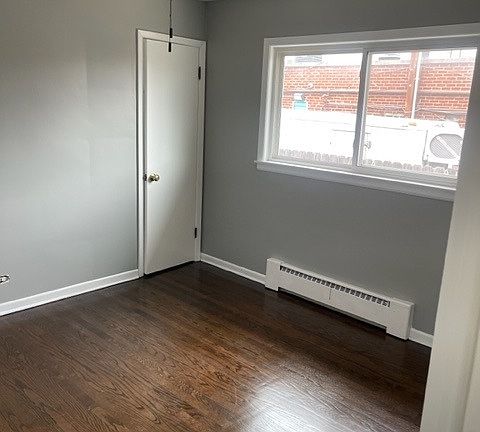 4th image of 4345 N Oriole Ave