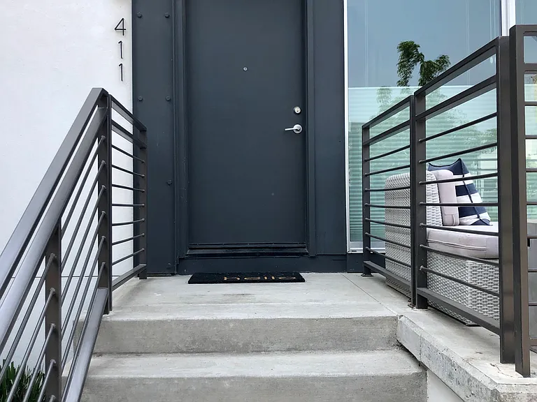 411 Garden St — Photo 3