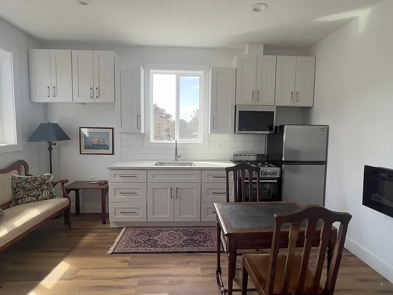 1707 N Franklin St — Photo 4