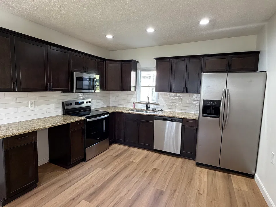 104 Greenwood St #1