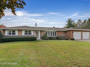 38W169 Tipi Ln, Elgin, IL 60124