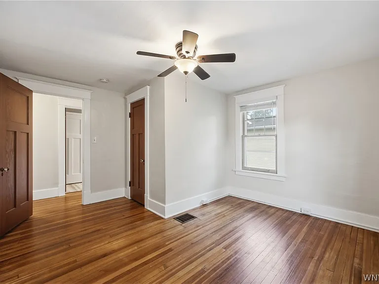 259 California Dr — Photo 22