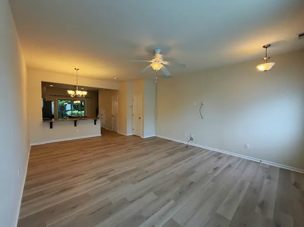 12 Pocono Dr, Durham, NC 27705