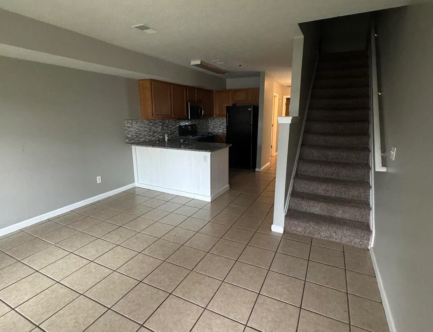 3 bed, 2.0 bath, 1232 sqft, $1,500 — Photo 4