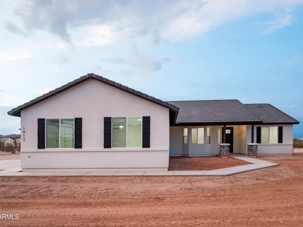 1912 W BROOKE Lane W, San Tan Valley, AZ 85144