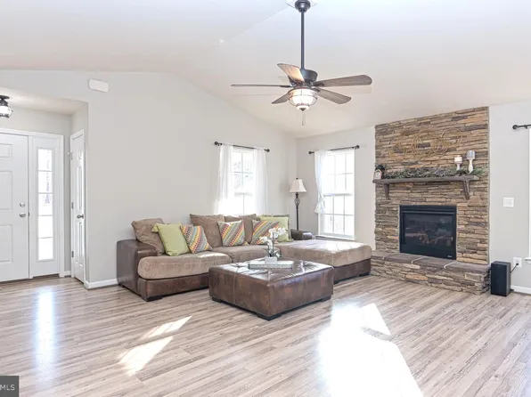 355 Pinehurst Dr, Gordonsville, VA 22942