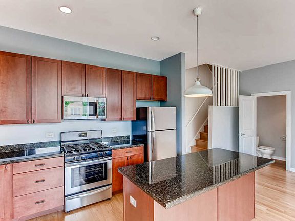 3rd image of 2065 N Kedzie Ave #213