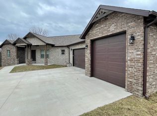 440 Flat Tops Drive, Forsyth, MO 65653