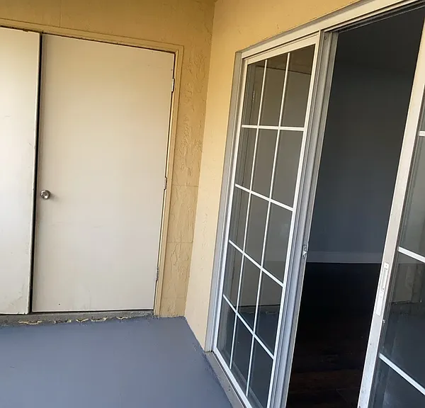 3979 Versailles Dr — Photo 25