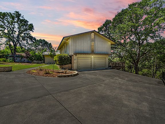3rd image of 4001 Canonero Ct