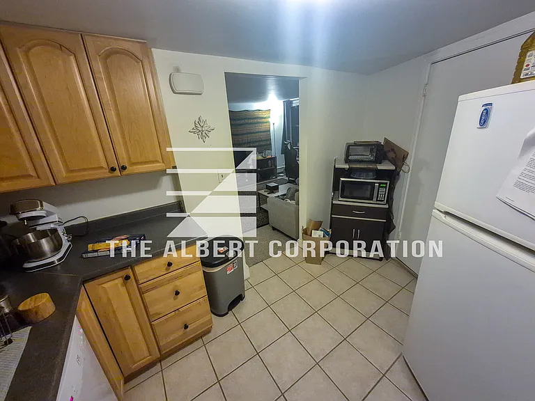 148 Sutherland Rd #1 — Photo 6