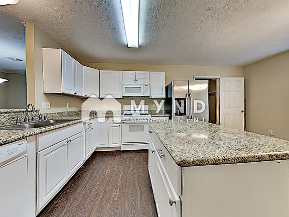 4th image of 16110 Cypress Trace Dr