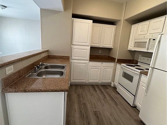4th image of 8000 Badura Ave Unit 1116