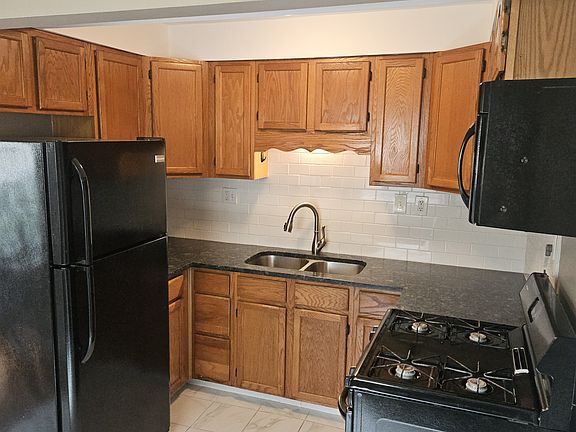 5th image of 87 E Brockton Ave