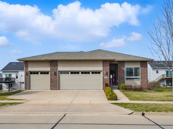4170 Lillian St, Iowa City, IA 52245