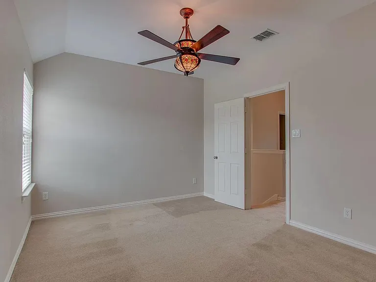 1825 Brookview Dr — Photo 27