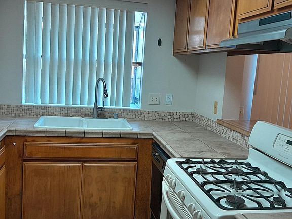 5th image of 2231 S Greenwood Pl Unit A