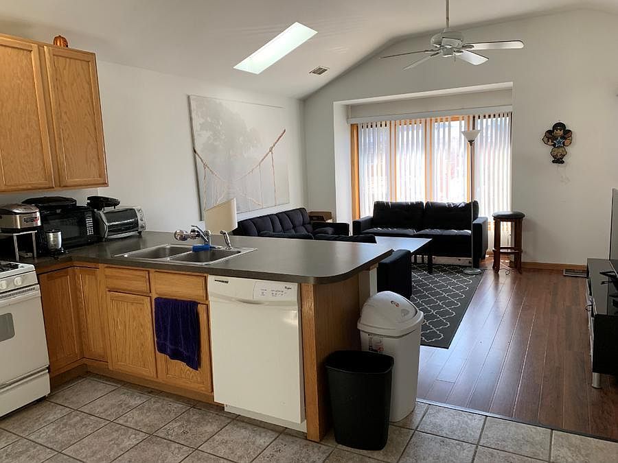 1st image of 2422 W Taylor St #3