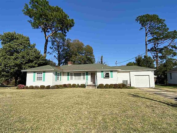 2nd image of 2600 Magnolia Ave