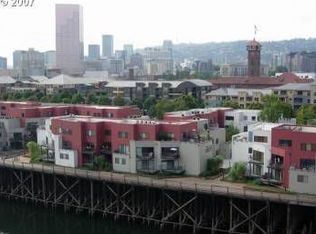810 NW Naito Pkwy APT F14, Portland, OR