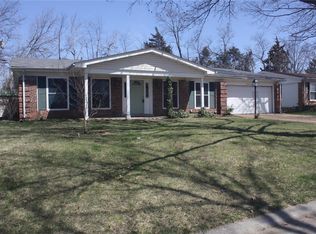 4953 Sherborne Dr, Saint Louis, MO