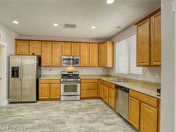 2nd image of 10346 Poplar Park Ave