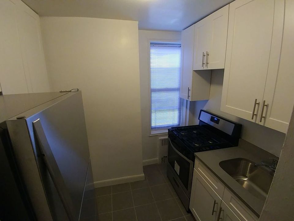 1st image of 4242 80th St APT 4N