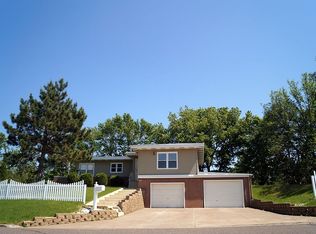 404 Ridgewood Dr, Cloquet, MN 55720