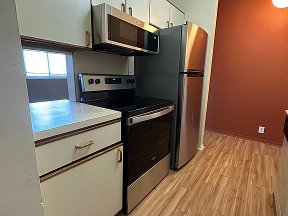 5th image of 819 Minnesota Dr APT 201