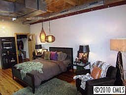 5th image of 3205 Davidson St #206