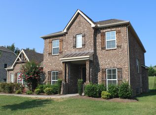 153 Sandpiper Cir, Hendersonville, TN 37075