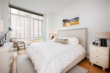 Rented by R New York